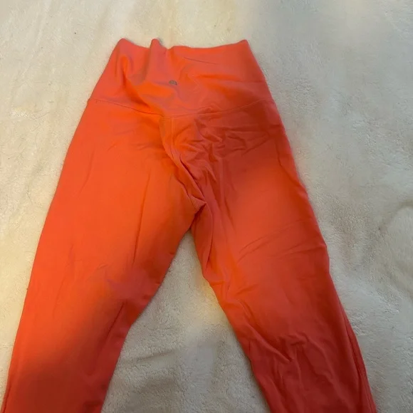 Raspberry Cream Align Leggings - Picture 4 of 6